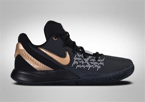 nike kyrie flytrap 2 weiß|Nike kyrie flytrap 2 black gold.